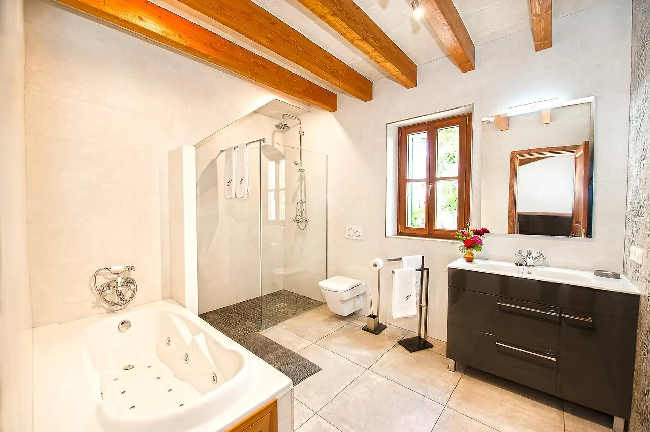 Can Bessol Hotel S'Horta 0*,