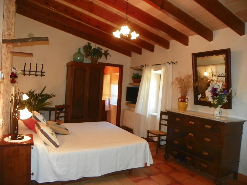 Farm stay Agroturisme Can Bessol S'Horta